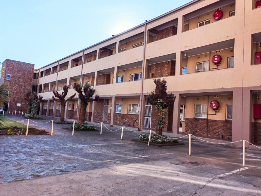 2 Bedroom Property for Sale in Potchefstroom North West